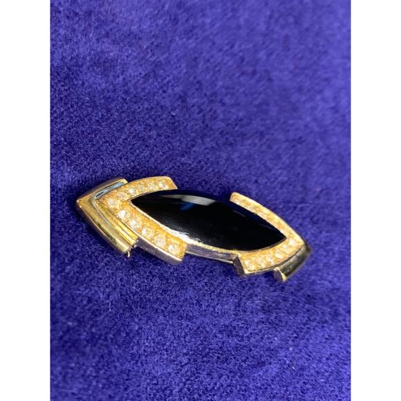 Signed Trifari Goldtone Black Arrow Brooch Pin Art - Picture 2 of 7